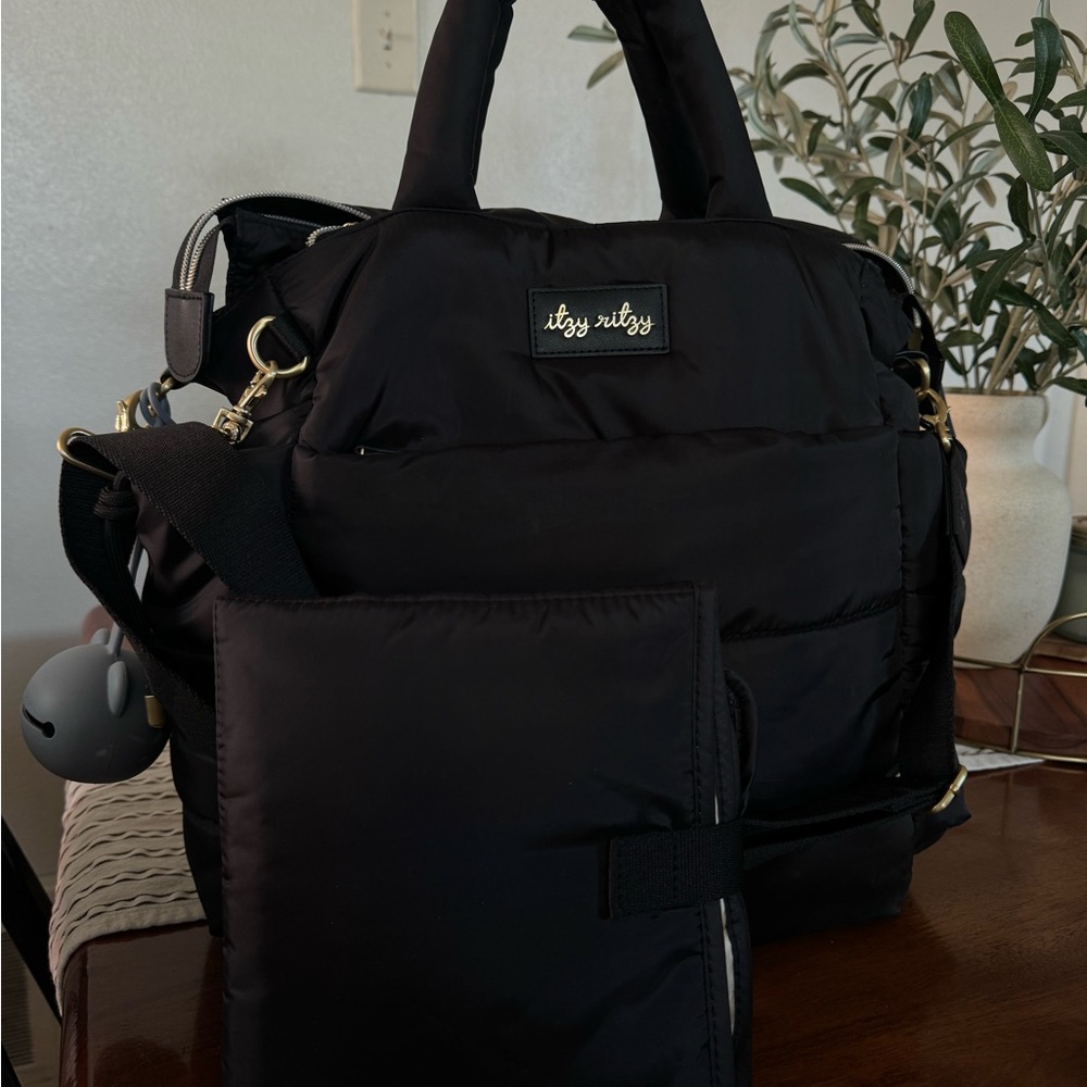 Itzy Ritzy Dream convertible diaper bag